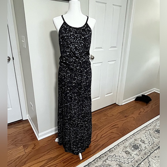 Floral Maxi Dress - Picture 1 of 7